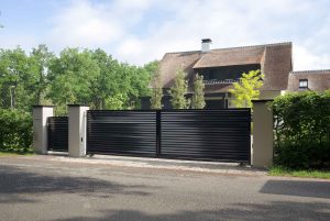 professioneel architectuur foto van een hek bij huis - mooimerk